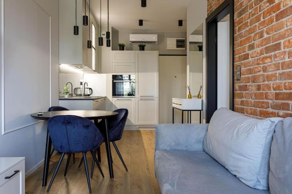 Golden Apartments Wroclaw - Great Location - Cozy And Bright&Janapawla19 Extérieur photo